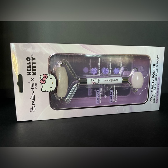 The Crème shop x Hello Kitty love quartz face roller 🎀 - Picture 4 of 5